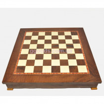 Шахматная доска с местом для хранения шахмат коричневая